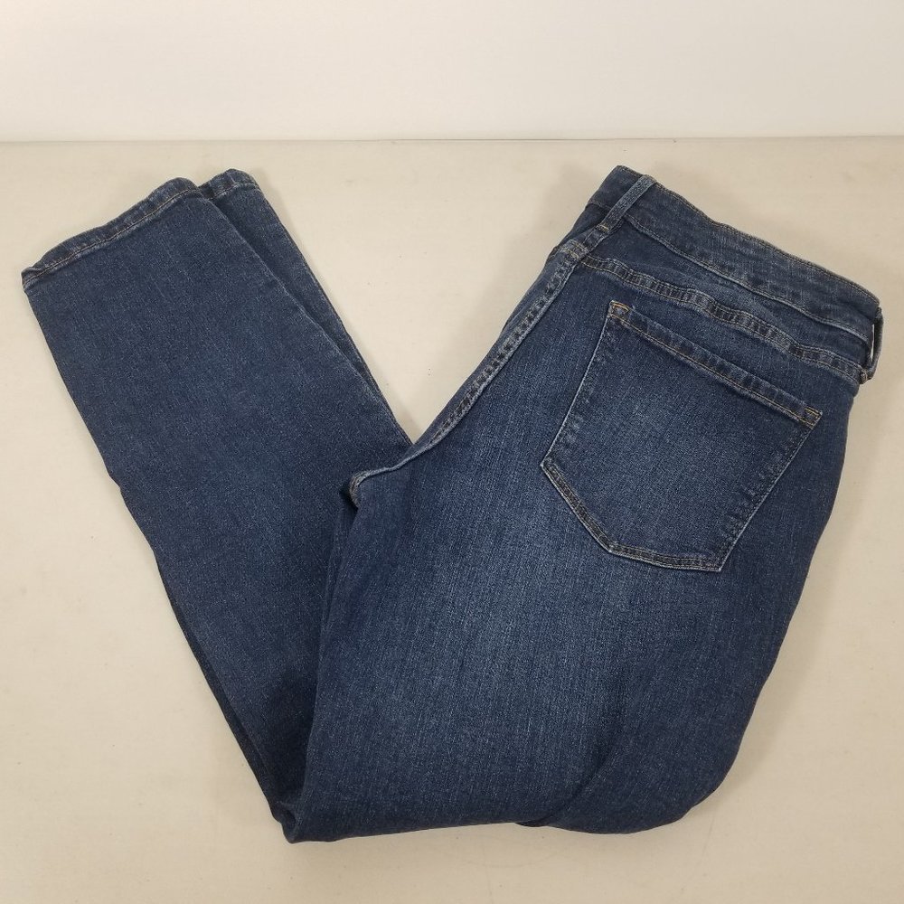 Tommy Hilfiger jeans Women size 10 Inseam 28 In